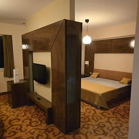 Rin Grand * Bucureşti